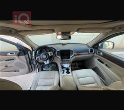 جیپ گراند شیرۆکی